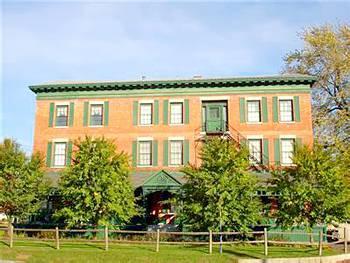 Rogues Harbor Inn Lansing 외부 사진