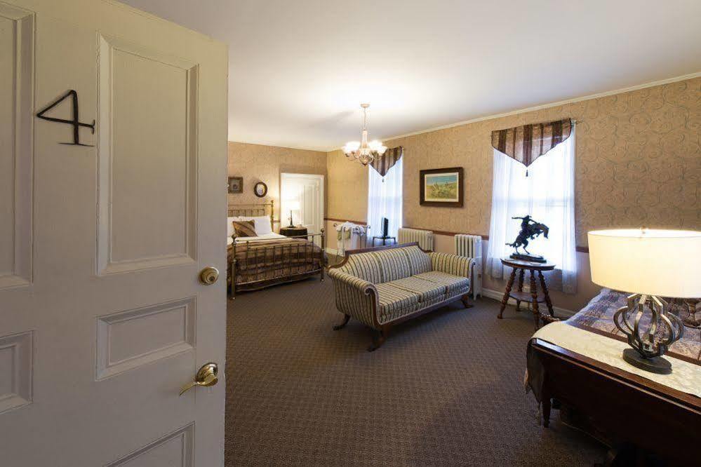 Rogues Harbor Inn Lansing 외부 사진